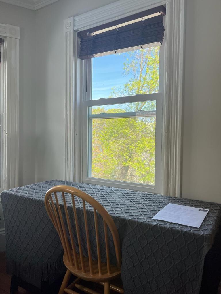 Private Room In A Grand House 보스톤 외부 사진
